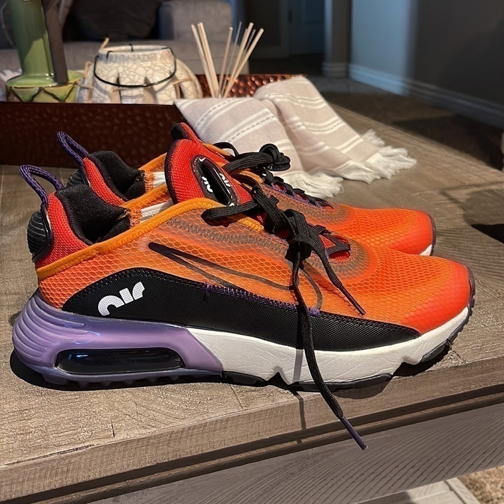 Nike Air Max 2090 size 7Y 8w - Picture 4 of 10